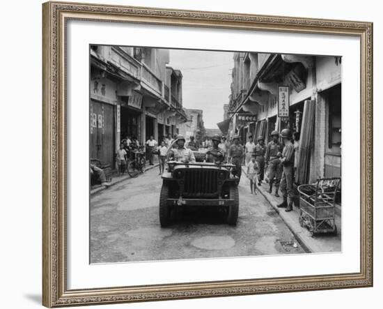 Nationalist Chinese Soldiers on Quemoy Island-John Dominis-Framed Photographic Print