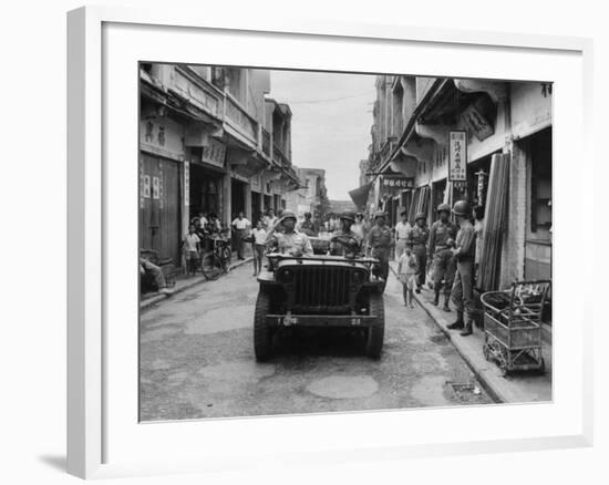 Nationalist Chinese Soldiers on Quemoy Island-John Dominis-Framed Photographic Print