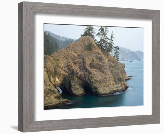 Natural Bridge at Coast, Thunder Cove, Oregon Coast, Brookings, Curry County, Oregon, Usa-null-Framed Photographic Print