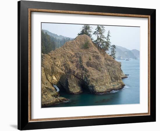 Natural Bridge at Coast, Thunder Cove, Oregon Coast, Brookings, Curry County, Oregon, Usa-null-Framed Photographic Print