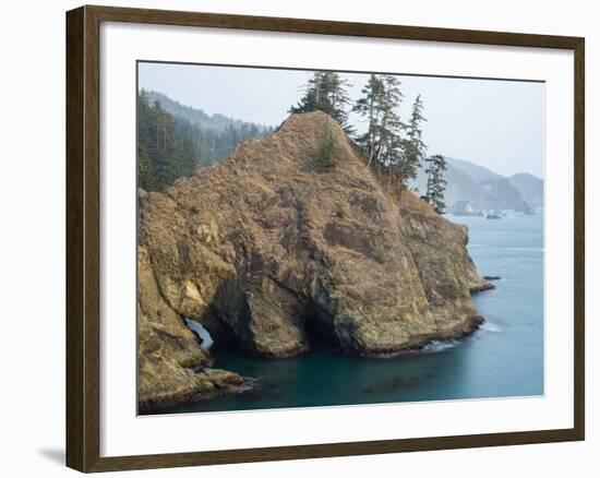 Natural Bridge at Coast, Thunder Cove, Oregon Coast, Brookings, Curry County, Oregon, Usa-null-Framed Photographic Print