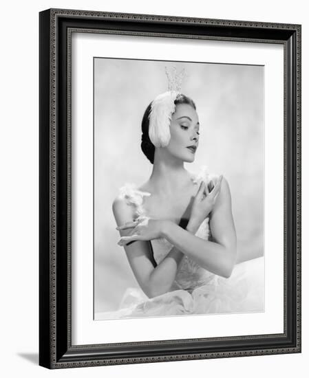 Ne me quitte jamais Never Let me Go by Delmer Daves with Gene Tierney, 1953 (b/w photo)-null-Framed Photo