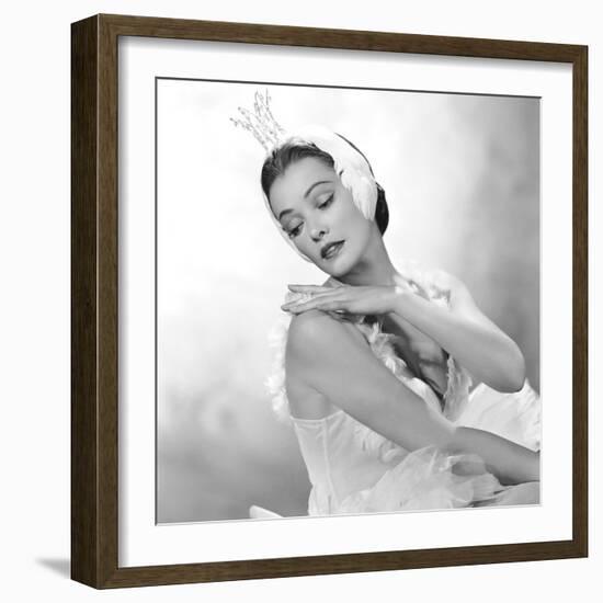 Ne me quitte jamais Never Let me Go by Delmer Daves with Gene Tierney, 1953 (b/w photo)-null-Framed Photo