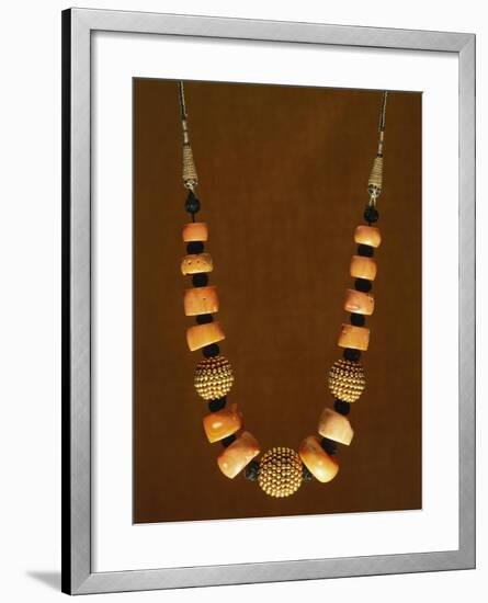 Necklace in Macro-Granular Wrought Gold and Coral, Yemen, 19th-20th Century-null-Framed Giclee Print