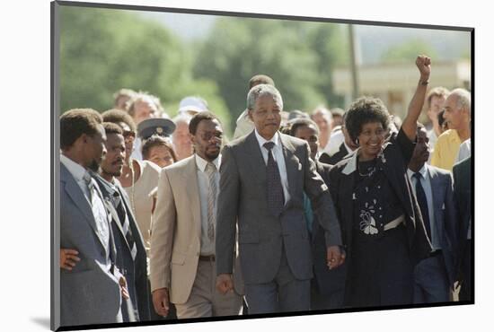 Nelson Mandela and Winnie Mandela-Greg English-Mounted Photographic Print