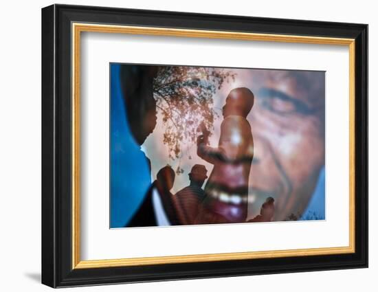 Nelson Mandela-Ben Curtis-Framed Photographic Print