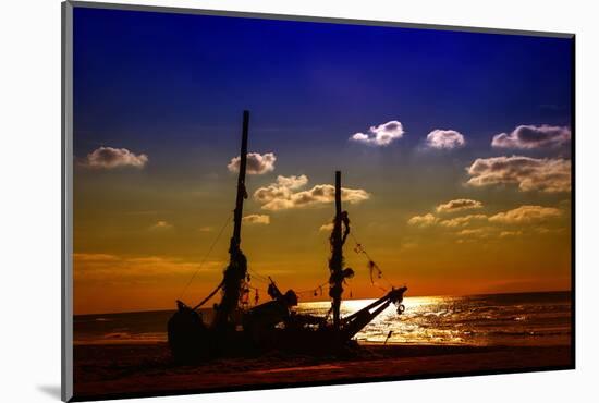 Netherlands, Holland, on the West Frisian Island of Texel, North Holland, Shipwreck on the Beach-Beate Margraf-Mounted Photographic Print
