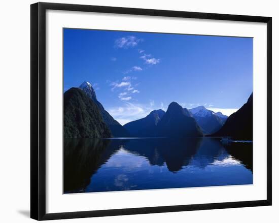 Neuseeland, Sv¼dinsel, Milford Sound, Berglandschaft, Mitre Peak, New Zealand, See-Thonig-Framed Photographic Print