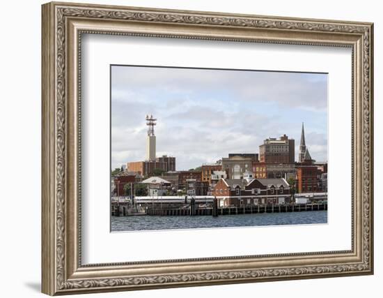 New London, Connecticut, Usa.-Susan Pease-Framed Photographic Print