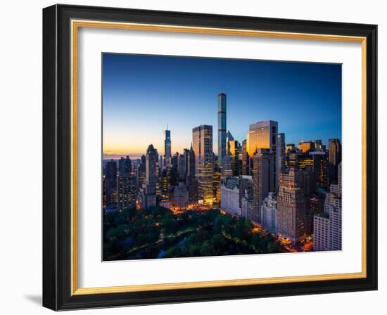 New York City - Amazing Sunrise over Central Park and Upper East Side Manhattan - Birds Eye / Aeria-dellm60-Framed Photographic Print