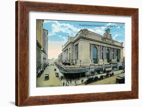 New York City, New York - Exterior View of Grand Central-Lantern Press-Framed Art Print