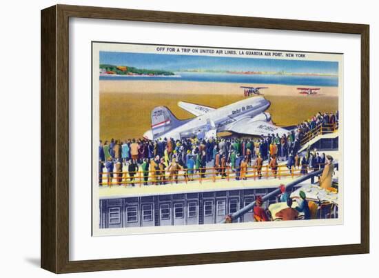 New York City, New York - United Airlines Plane Departing La Guardia-Lantern Press-Framed Art Print