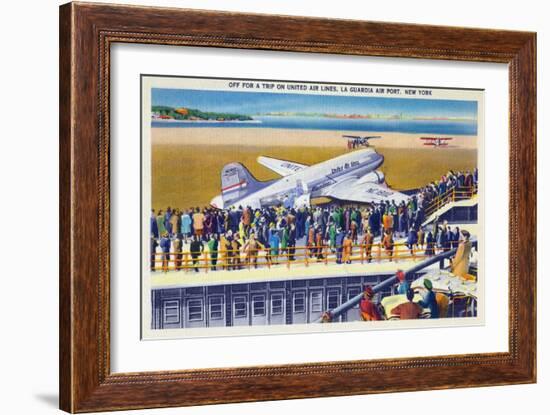 New York City, New York - United Airlines Plane Departing La Guardia-Lantern Press-Framed Art Print