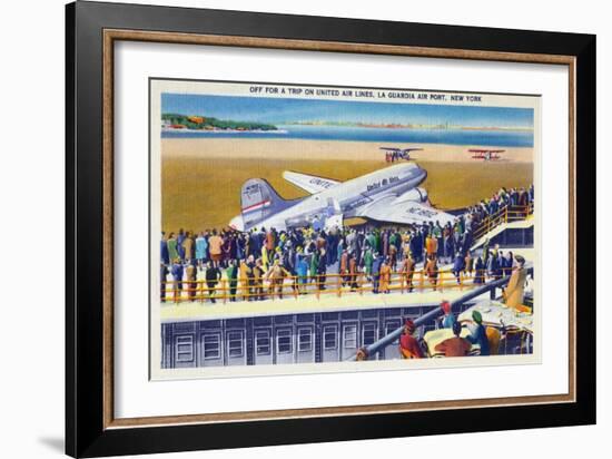 New York City, New York - United Airlines Plane Departing La Guardia-Lantern Press-Framed Art Print