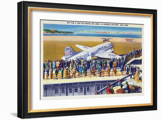 New York City, New York - United Airlines Plane Departing La Guardia-Lantern Press-Framed Art Print