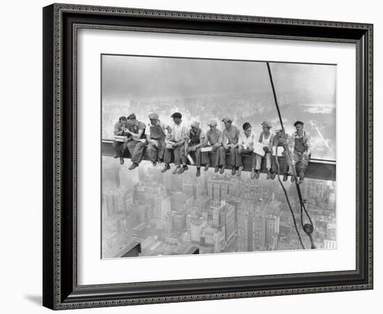 New York Construction Workers Lunching on a Crossbeam-null-Framed Premium Photographic Print