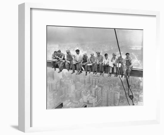 New York Construction Workers Lunching on a Crossbeam-null-Framed Photographic Print