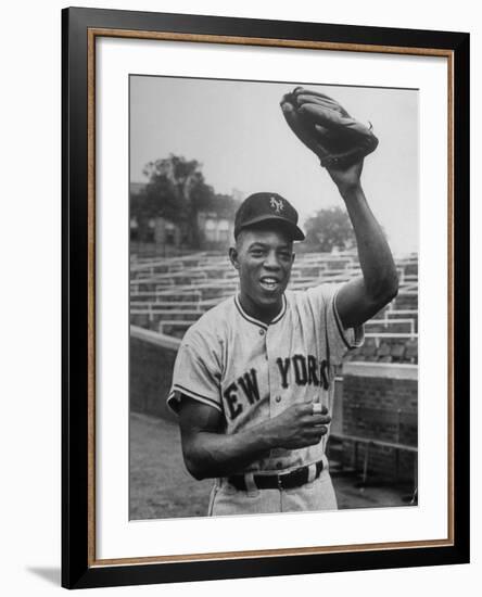 New York Giants Baseball Player Willie Mays-null-Framed Photographic Print