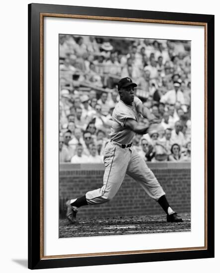 New York Giants Centerfielder Willie Mays at Bat-Alfred Eisenstaedt-Framed Premium Photographic Print