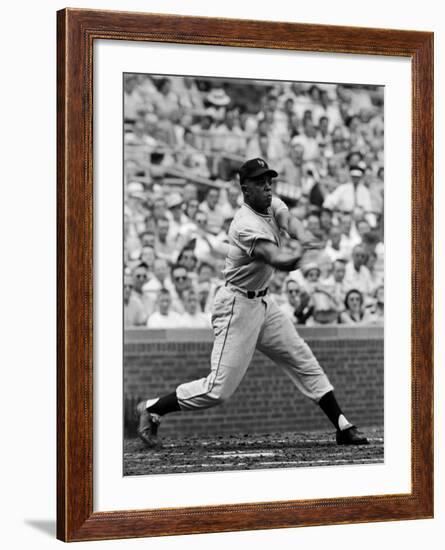 New York Giants Centerfielder Willie Mays at Bat-Alfred Eisenstaedt-Framed Premium Photographic Print