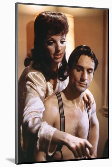 NEW-YORK NEW-YORK, 1980 directed by MARTIN SCORSESE Liza Minnelli and Robert by Niro (photo)-null-Mounted Photo