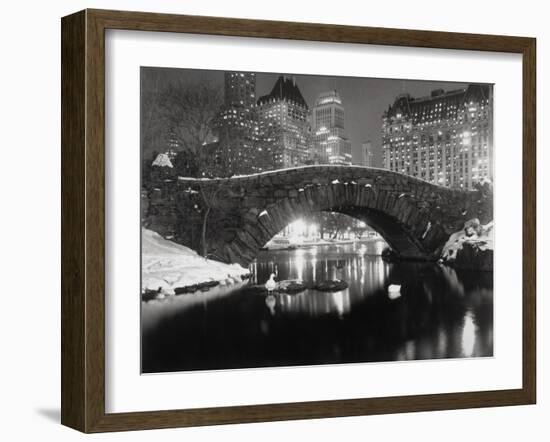 New York Pond in Winter-Bettmann-Framed Photographic Print