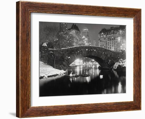 New York Pond in Winter-Bettmann-Framed Photographic Print