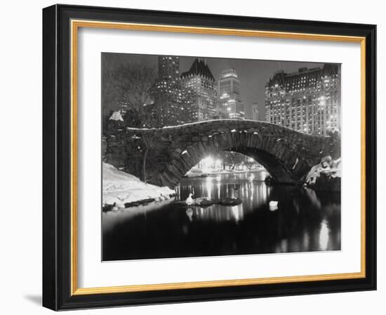 New York Pond in Winter-Bettmann-Framed Photographic Print