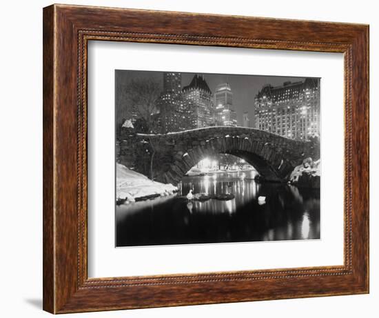 New York Pond in Winter-Bettmann-Framed Photographic Print