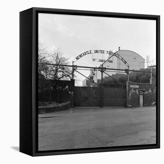 Newcastle United, 1964-Hunter-Framed Premier Image Canvas