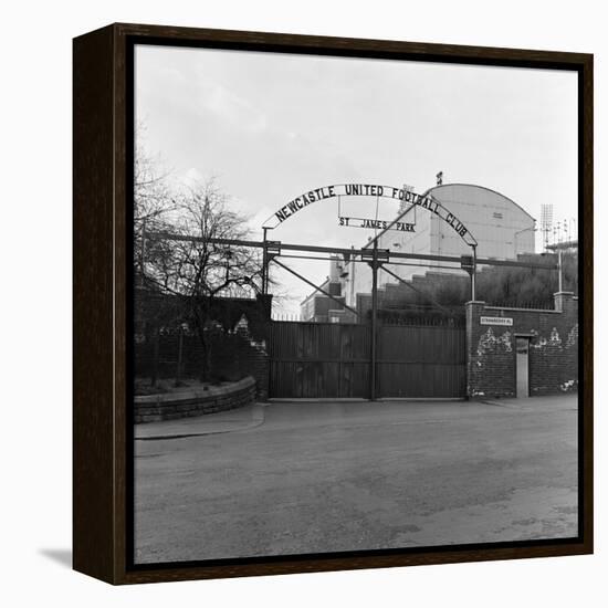 Newcastle United, 1964-Hunter-Framed Premier Image Canvas