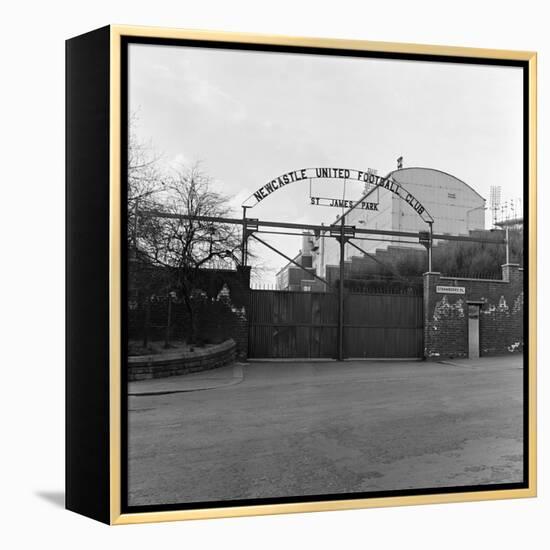 Newcastle United, 1964-Hunter-Framed Premier Image Canvas