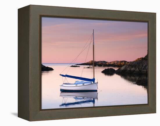 Newport, Rhode Island, USA-Alan Copson-Framed Premier Image Canvas