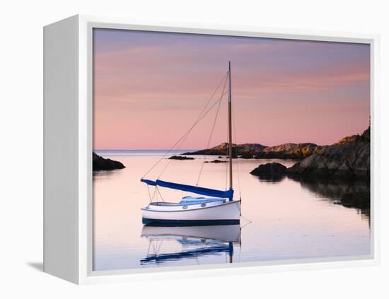 Newport, Rhode Island, USA-Alan Copson-Framed Premier Image Canvas