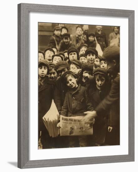 Newsies at the Paper Office, Bank Alley, Syracuse, New York, c.1910-Lewis Wickes Hine-Framed Photo