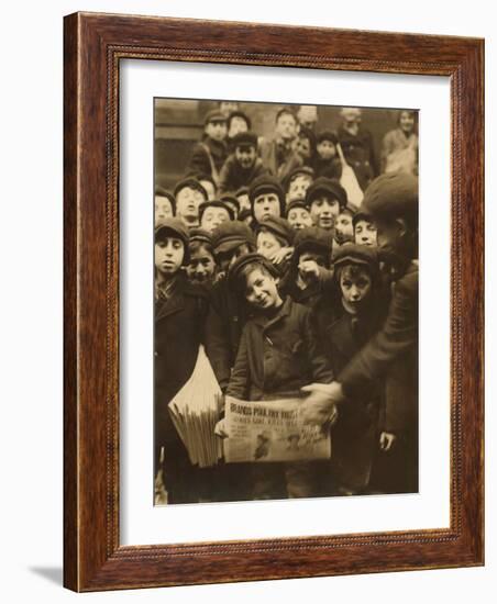 Newsies at the Paper Office, Bank Alley, Syracuse, New York, c.1910-Lewis Wickes Hine-Framed Photo