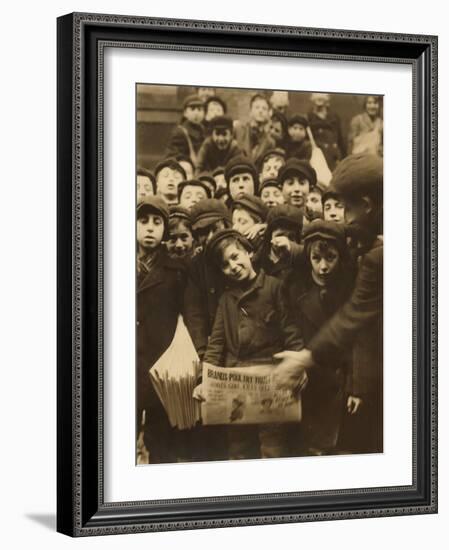 Newsies at the Paper Office, Bank Alley, Syracuse, New York, c.1910-Lewis Wickes Hine-Framed Photo