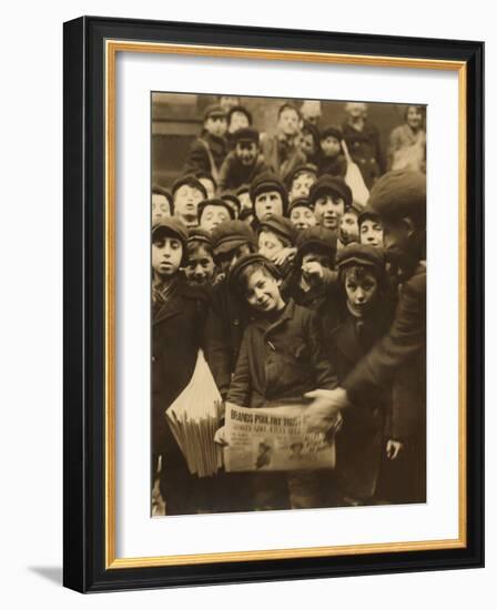 Newsies at the Paper Office, Bank Alley, Syracuse, New York, c.1910-Lewis Wickes Hine-Framed Photo