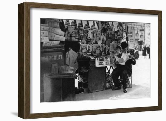 Newspaper Stand, Paris, 1931-Ernest Flammarion-Framed Giclee Print