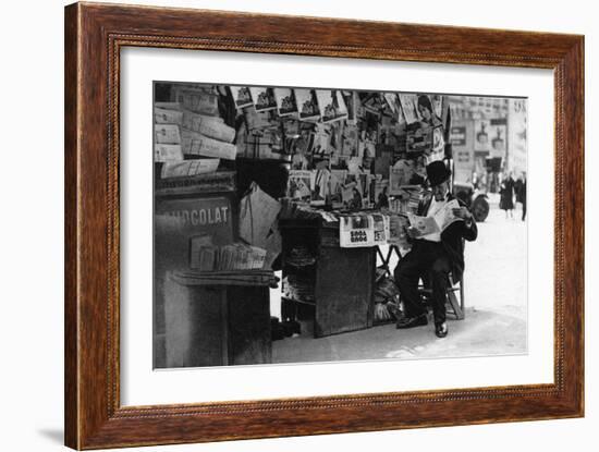 Newspaper Stand, Paris, 1931-Ernest Flammarion-Framed Giclee Print