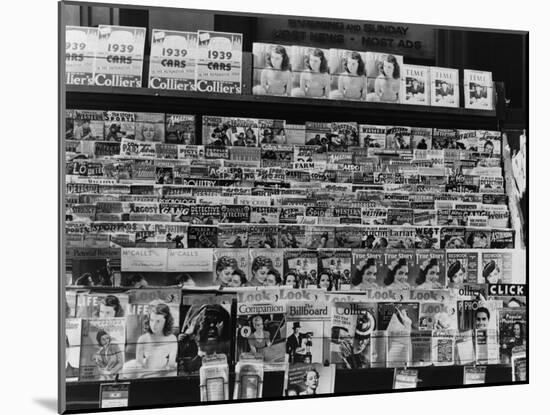 Newsstand, Omaha, Nebraska, c.1938-John Vachon-Mounted Photo