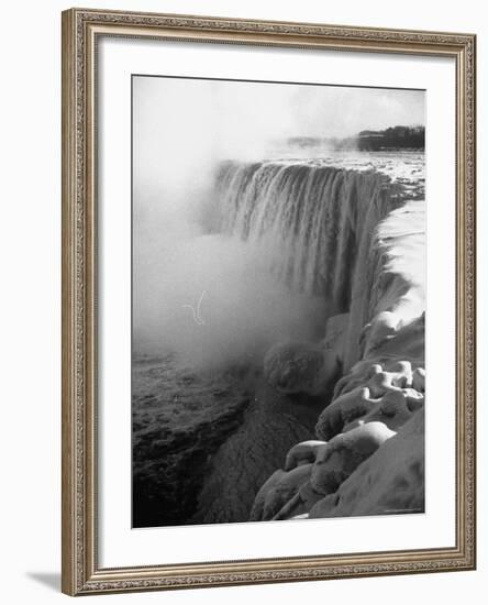 Niagara Falls in Winter-Alfred Eisenstaedt-Framed Photographic Print