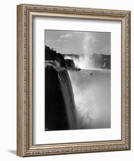 Niagara Falls-null-Framed Photographic Print