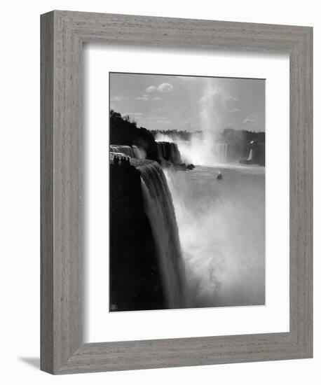 Niagara Falls-null-Framed Photographic Print