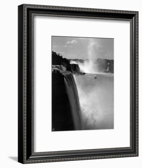 Niagara Falls-null-Framed Photographic Print