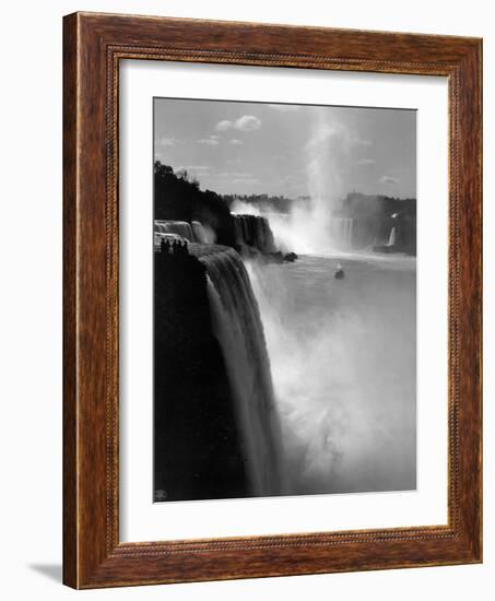 Niagara Falls-null-Framed Photographic Print