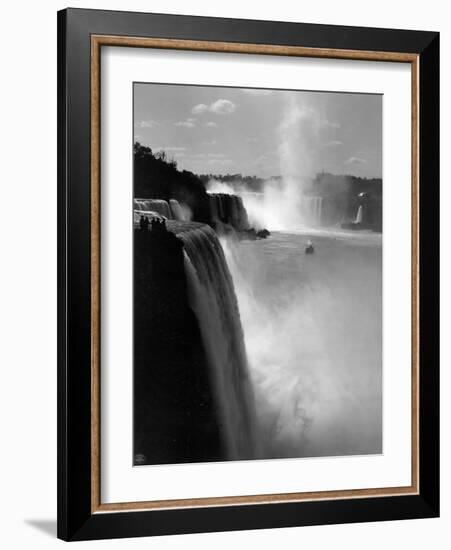 Niagara Falls-null-Framed Photographic Print