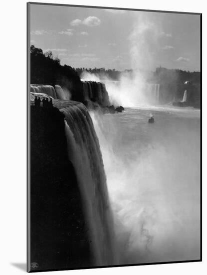 Niagara Falls-null-Mounted Photographic Print