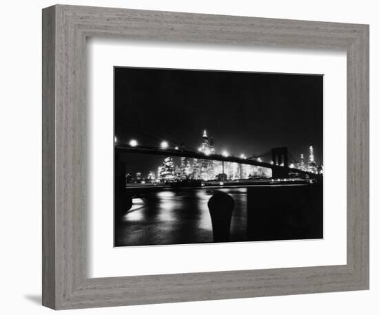 Night View Of Brooklyn Bridge-Bettmann-Framed Photographic Print