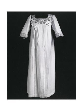 1910 nightgown
